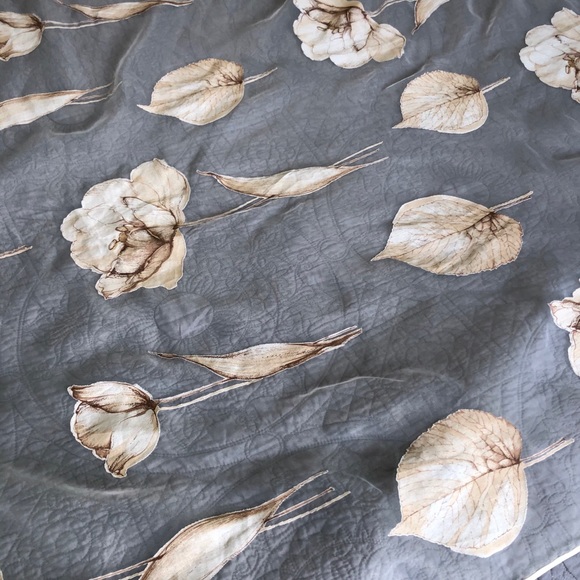 Sheer Table Cloth from France - Picture 11 of 14